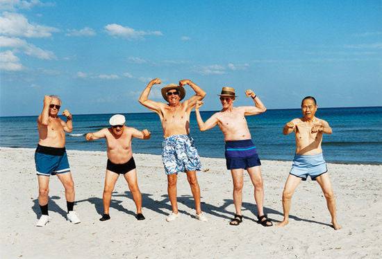 Mature Muscle Men birthday card from Pictura with muscular men illustration, suitable for everyday greeting occasions.